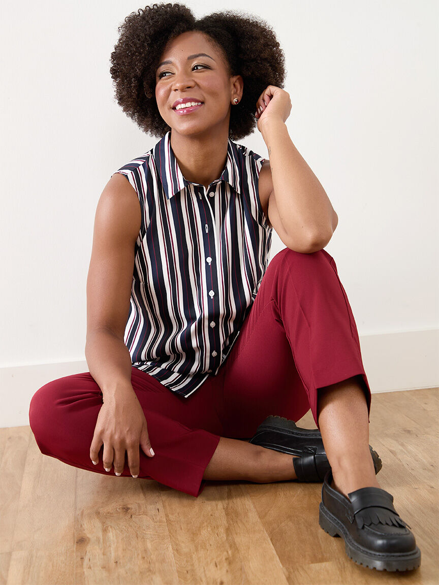 Petite Sleeveless Collard Button Front Blouse