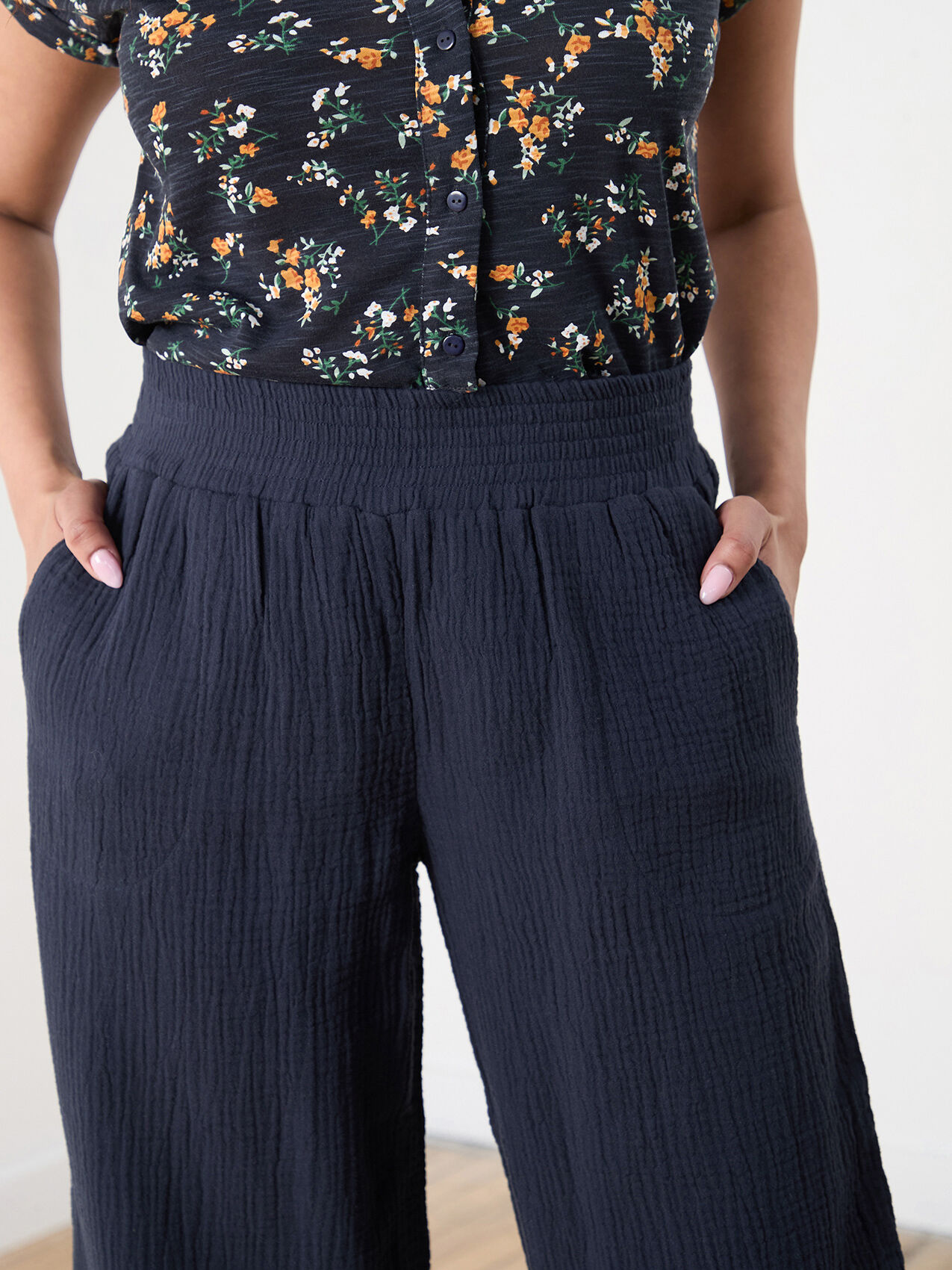 Cropped Pull On Crinkle Pants