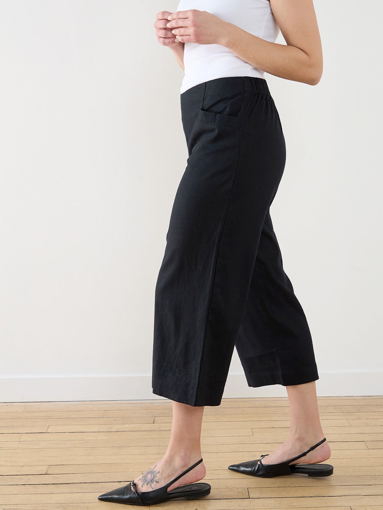 Tonia Wide-Leg Linen Crop Pant