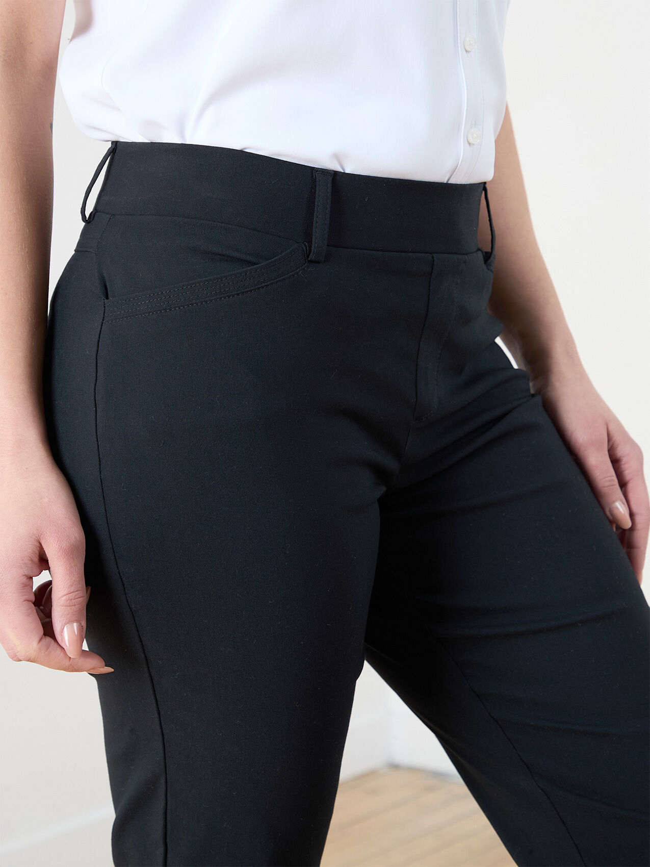 Emily Slim Microtwill Capri Pant Black