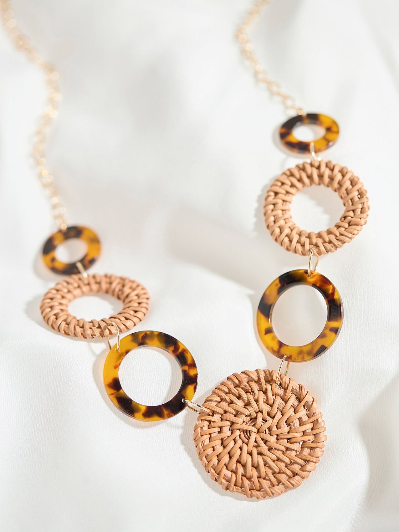 Tortoiseshell Ring and Woven Disc Short Gold Necklace