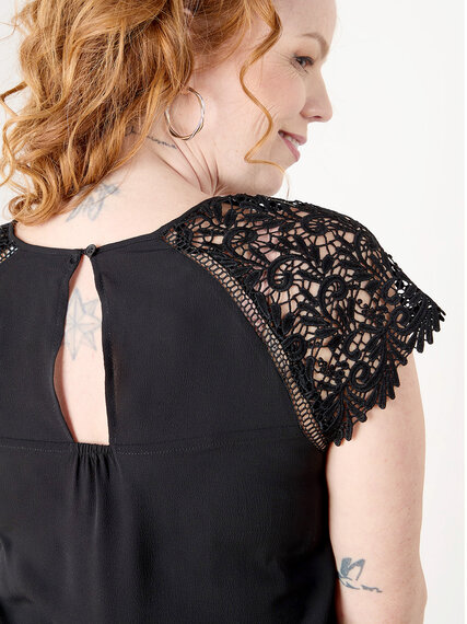 Petite Short Lace Sleeve Top in Crepe Image 4