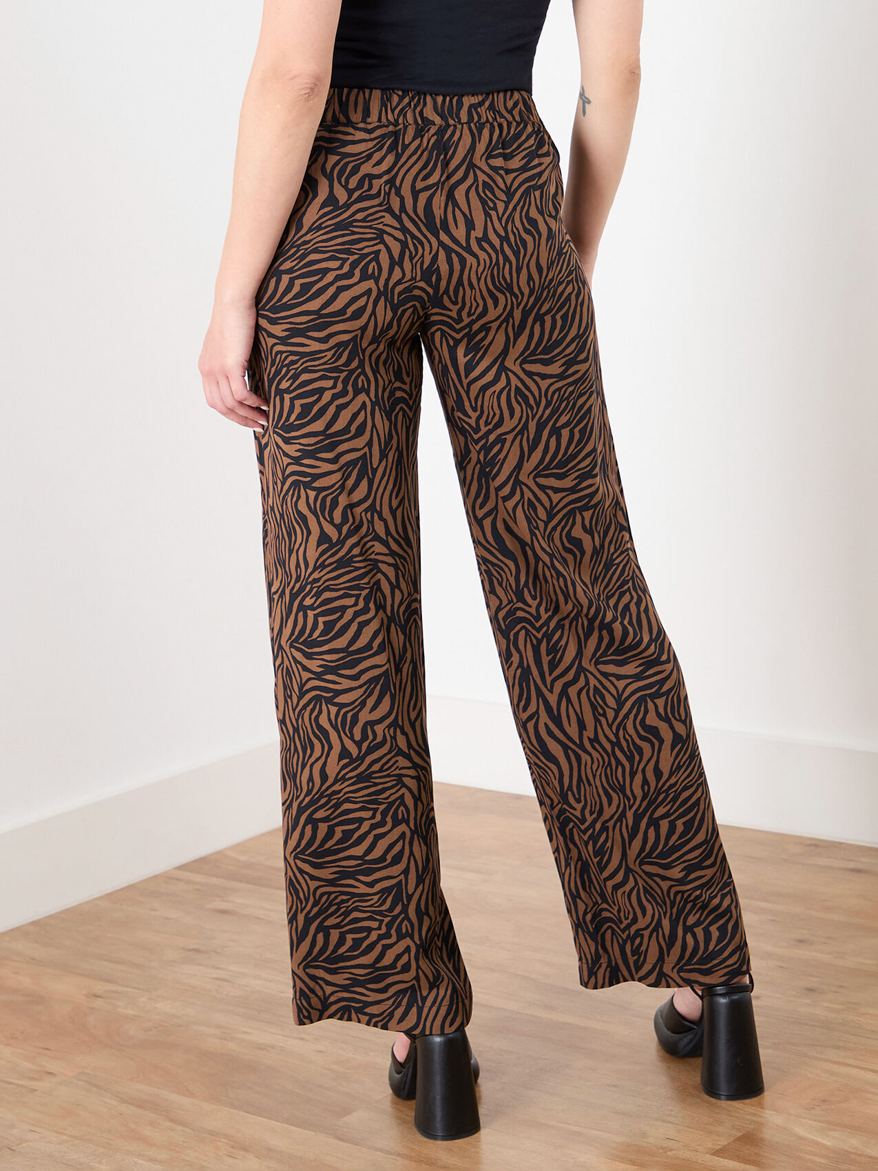 Tonia Viscose Full-Length Wide-Leg Pant