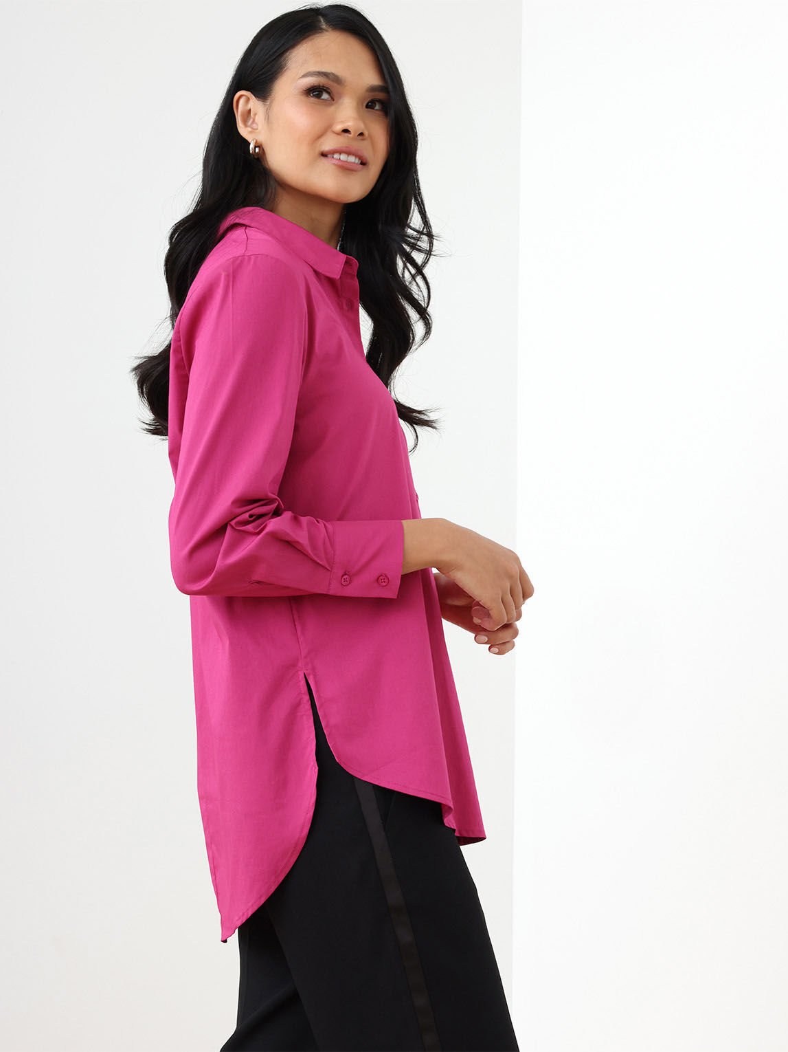 Petite Long Sleeve Relaxed Fit Collared Shirt