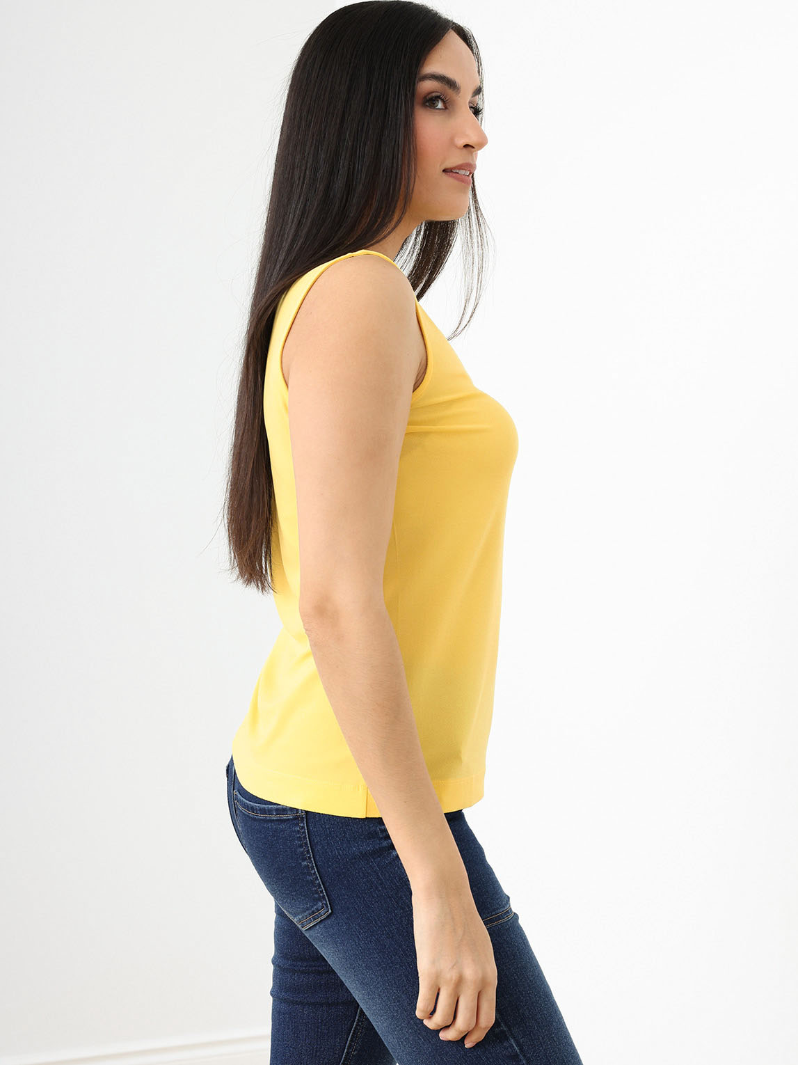 Sleeveless Crepe V-Neck Layering Top